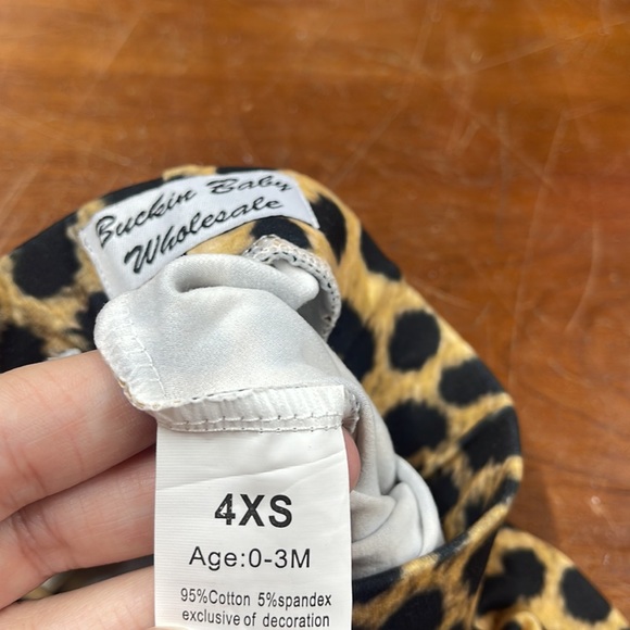 Leopard bells! - Picture 6 of 7